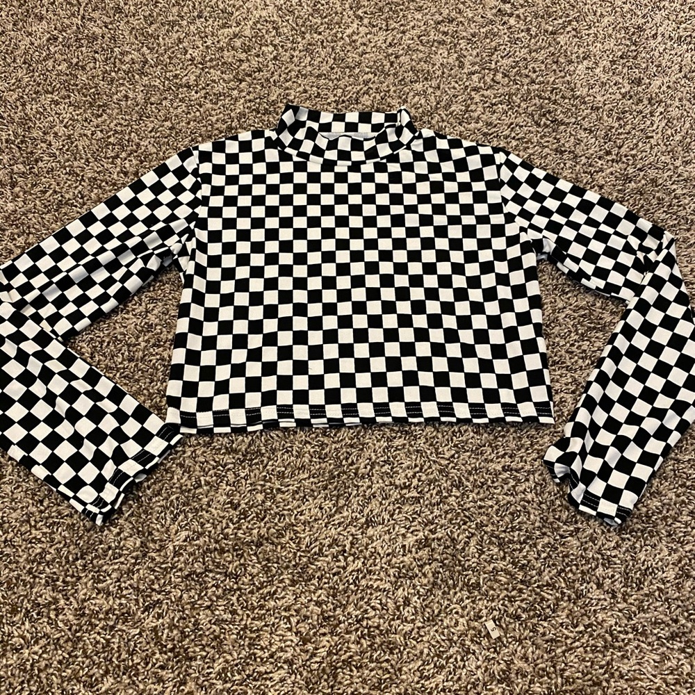 Checkered cropped long sleeve